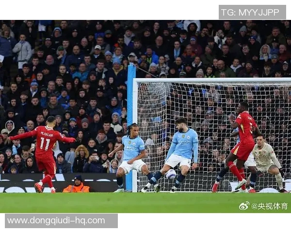 友谊赛惊现冷门利物浦3-0战胜曼城乌龙球引爆全场气氛